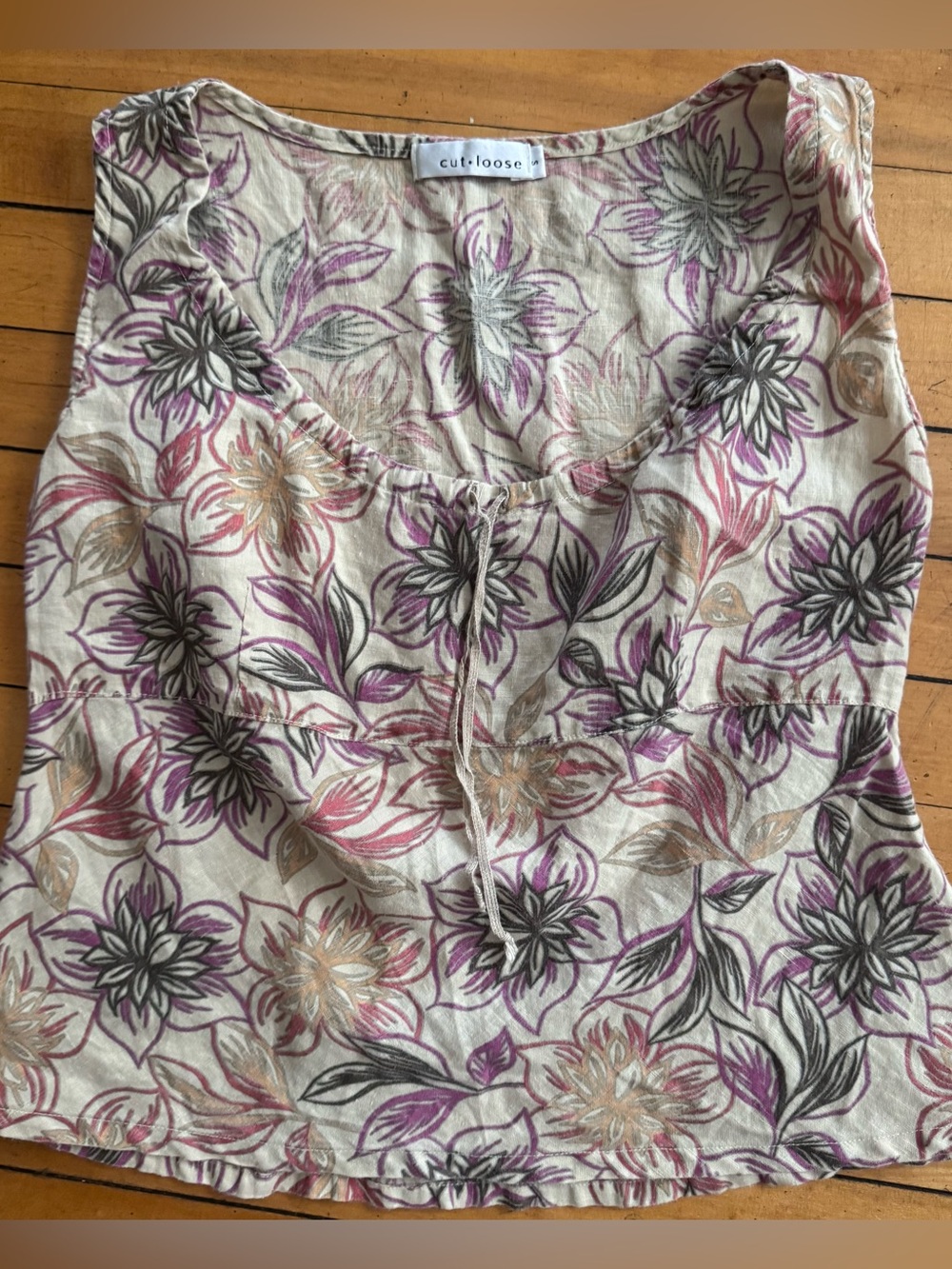 Cut Loose Women's tan Floral Linen Sleeveless Blouse Tank Size Small front tie